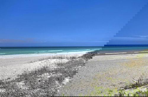 Photo 25 - Updated Condo Near Beach: Ideal Walkable Location