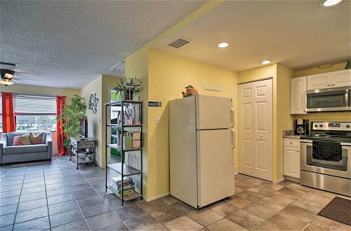 Photo 10 - Updated Condo Near Beach: Ideal Walkable Location