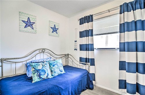 Photo 14 - Updated Condo Near Beach: Ideal Walkable Location