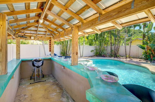 Photo 23 - Colorful Vero Beach Vacation Rental With Pool