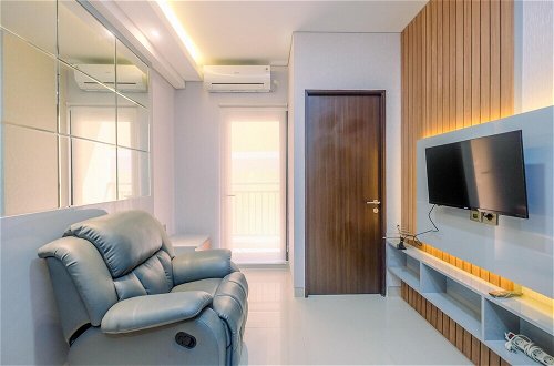 Photo 10 - Fully Furnished With Cozy Design 2Br Apartment Transpark Cibubur