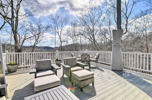 Photo 8 - Lakefront Lewisburg Vacation Rental w/ Deck