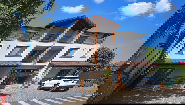 Foto 1 - First apartments