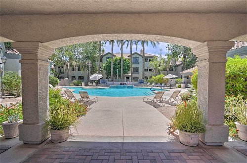 Foto 12 - Scottsdale Resort Condo w/ Pool & At-home Comforts