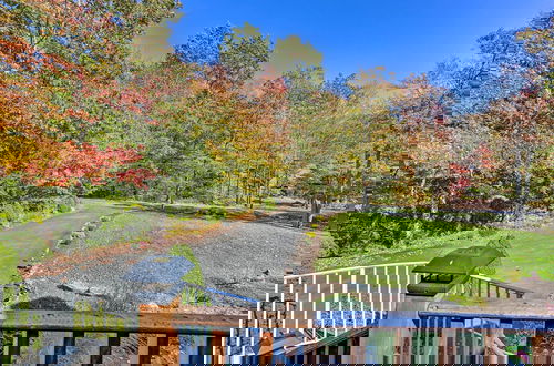 Foto 3 - Ski, Swim & Relax: Waterfront Haven on Pines Lake