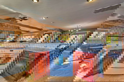 Foto 30 - Ski, Swim & Relax: Waterfront Haven on Pines Lake