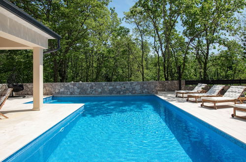 Foto 23 - Villa PORTUM - Where Serenity & Comfort meet, Luxurious Woodland Retreat with Private Heated Pool & Amenities