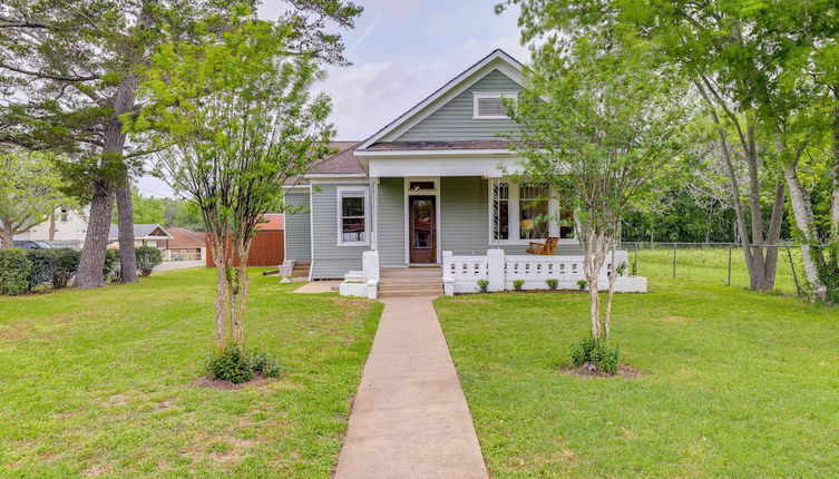 Foto 1 - Cozy Bellville Home w/ Gas Grill + Private Yard