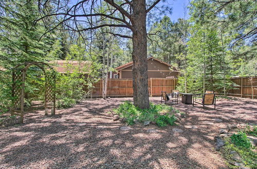 Foto 27 - Pinetop Oasis w/ Private Yard - Pet Friendly