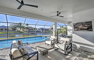 Photo 1 - Sun-seekers Getaway: Lavish Cape Coral Villa