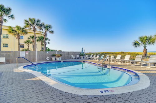 Foto 4 - Waterfront Condo w/ Patio & Pool on Madeira Beach