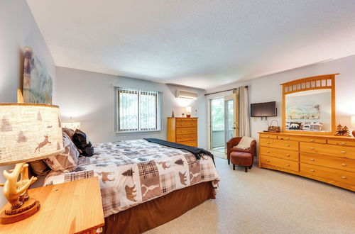 Photo 10 - Cozy Bartlett Condo w/ Deck, Resort Amenities