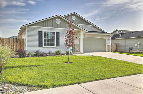 Foto 22 - Spacious Family Home w/ Large Deck & Fire Pit