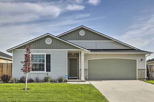 Foto 26 - Spacious Family Home w/ Large Deck & Fire Pit