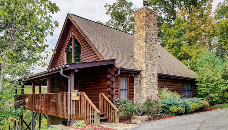 Foto 1 - Rustic Sevierville Cabin w/ Covered Porch