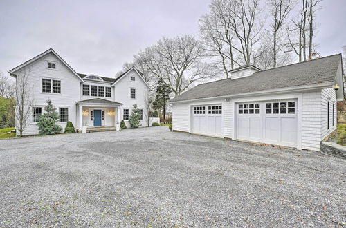 Photo 5 - Shelter Island Retreat w/ Outdoor Pool