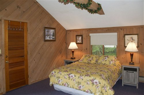 Foto 11 - Cozy Mountain Retreat w/ Deck ~ 3 Mi to Mount Snow