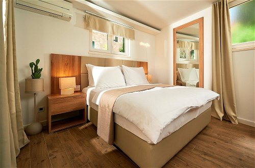 Photo 2 - Ibella Luxury Rooms
