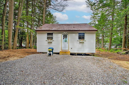 Foto 2 - Hartford Cottage W/dock + Private BCH on Bear Pond