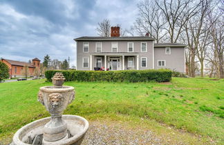 Foto 1 - Lakefront Cayuga Retreat w/ Private Deck & Hot Tub