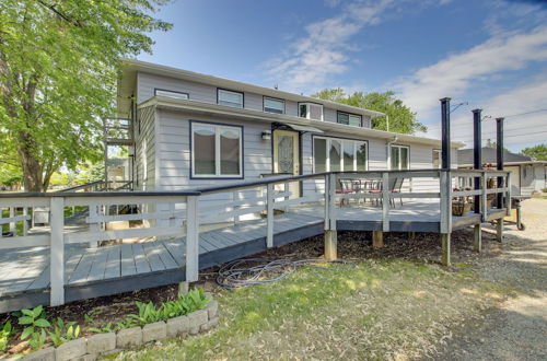 Foto 25 - Neenah Home w/ Deck: Near Lake Winnebago