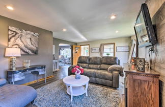 Photo 2 - Spacious Family-friendly Home in Massillon