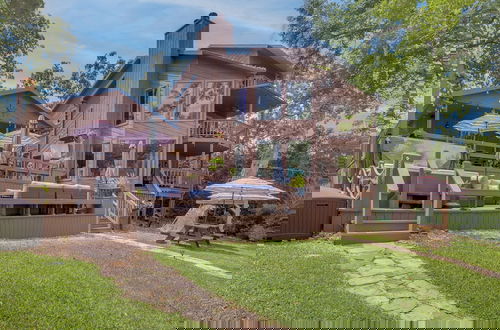 Foto 1 - Beautiful Lakehouse w/ Hot Tub, Boathouse & Kayaks
