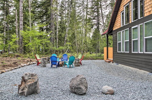 Photo 16 - Cozy Cabin - 5 Miles to Mt Rainier National Park