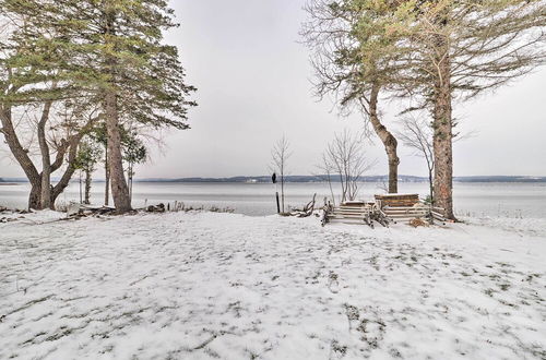 Photo 17 - Spacious Lakefront Cottage w/ Fire Pit