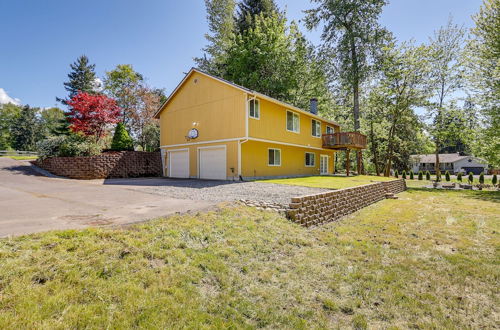 Photo 24 - Well-appointed Mckenna Home: Fire Pit & Deck