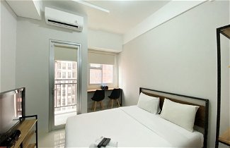 Photo 2 - Chic And Cozy Studio Apartment At Transpark Juanda Bekasi
