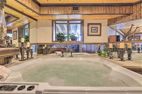 Photo 12 - Cozy Studio: Indoor Hot Tub & Inground Pool Access
