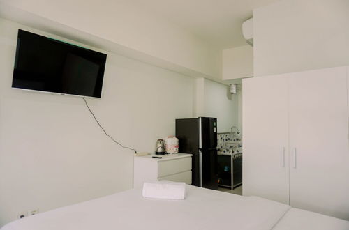 Photo 15 - Brand New And Cozy Studio At Tamansari Bintaro Mansion Apartment