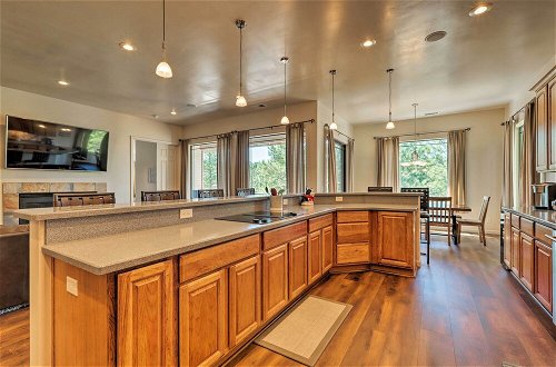 Foto 12 - Flagstaff Home w/ Decks, Patio & Forest View