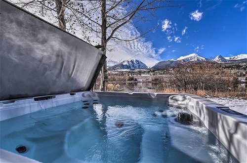 Photo 25 - Silverthorne Waterfront Home: Hot Tub & Mtn View