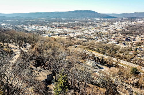 Photo 15 - Upscale Chattanooga Home on Missionary Ridge