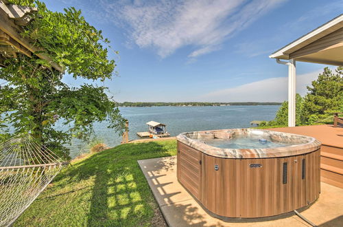 Photo 17 - Elegant Lakefront Gem w/ Dock + Sunset Views