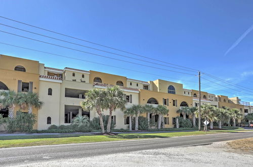 Foto 14 - Beachfront Bliss on Dauphin Island w/ Pool Access