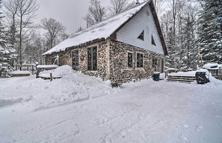 Photo 2 - Paradise Cottage: Trail Access Nearby