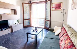 Foto 1 - Welcomely - Senyera Apartment