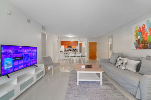 Photo 13 - Wonderful 3BR Condo at Brickell