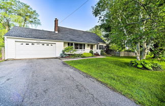 Foto 2 - Peaceful Family Home w/ Fire Pit & Large Yard