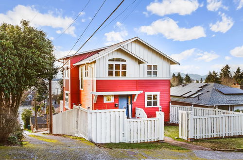 Photo 37 - Tranquil 3BR House with Balcony