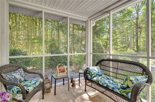 Foto 17 - 'Le Canard' Cottage w/ Porch: 10 Mi to Asheville