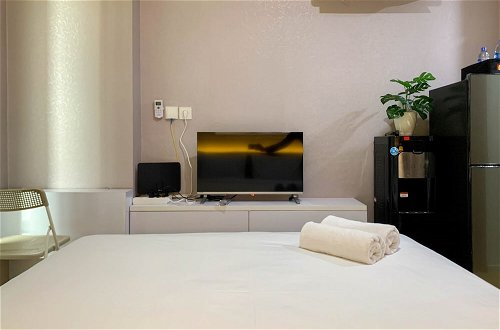 Foto 4 - Brand New And Relaxing Studio At Daan Mogot City Apartment