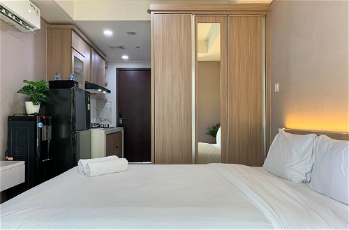 Foto 5 - Brand New And Relaxing Studio At Daan Mogot City Apartment