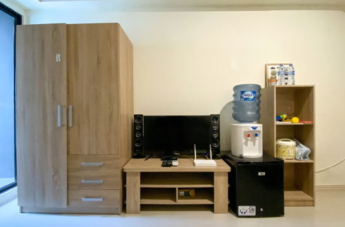Photo 8 - Simply Look And Enjoy Living Studio At Meikarta Apartment