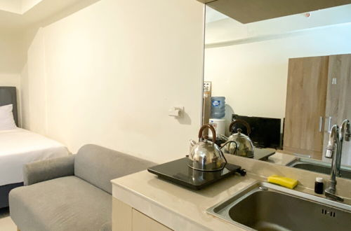 Foto 11 - Simply Look And Enjoy Living Studio At Meikarta Apartment