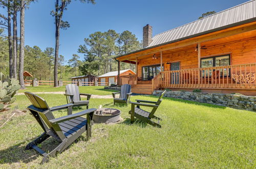 Photo 4 - Spacious Alabama Retreat - Deck, Grill & Fire Pit