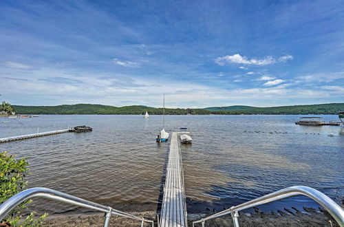 Foto 14 - Waterfront Schroon Lake Home w/ Boat Dock